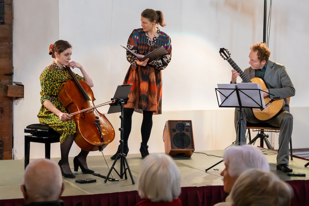 Trio Karawane swingt de pan uit