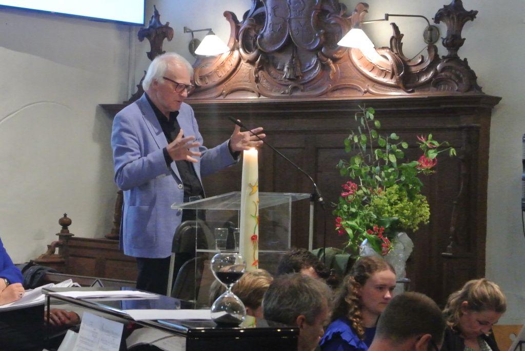 Tussen kerk en kroeg